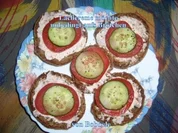 Rezept: Zwischenmahlzeit: Lachscreme möchte unbedingt aufs Brötchen Zwischenmahlzeit: Lachscreme möchte unbedingt aufs Brötchen - Rezept