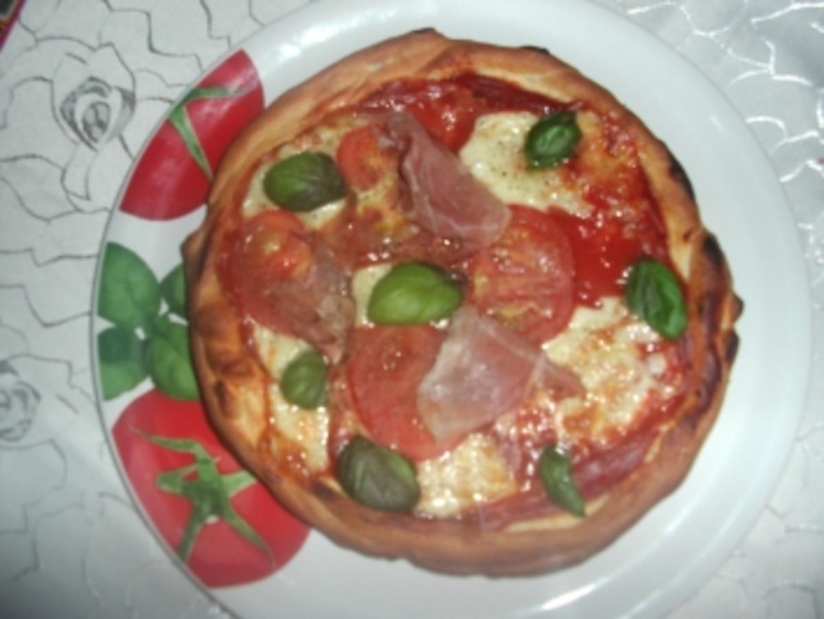 Pizza di Parma mit Mozzarella - Rezept - Bild Nr. 2