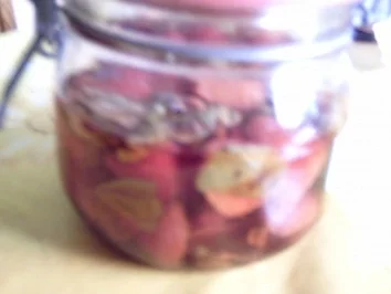 Rezept: Erdbeeressig Erdbeeressig - Rezept