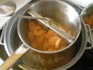 Rezept: Wachauer Marillen Frucht Likör Bild Nr. 4 Wachauer Marillen Frucht Likör - Rezept - Bild Nr. 4