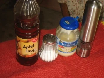 Rezept: a la omi: festlicher kartoffelsalat Bild Nr. 4 a la omi: festlicher kartoffelsalat - Rezept - Bild Nr. 4