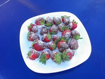 Erdbeeren im Schokomantel - Rezept