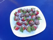 Erdbeeren im Schokomantel - Rezept