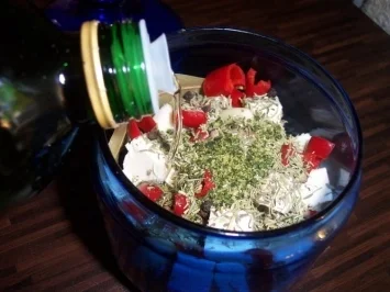 Rezept: Eingelegter Schafskäse Bild Nr. 2 Eingelegter Schafskäse - Rezept - Bild Nr. 2