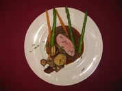 Kalbsfilet mit Sommerpilzen und frischem Gemüse - Rezept