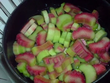 Rhabarber-Sahne-Torte - Rezept - Bild Nr. 11