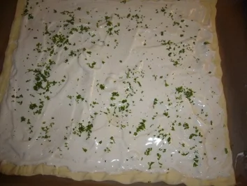 Kikis Flammkuchen-Variation auf Blätterteig - Rezept - Bild Nr. 4