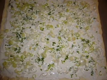 Kikis Flammkuchen-Variation auf Blätterteig - Rezept - Bild Nr. 5