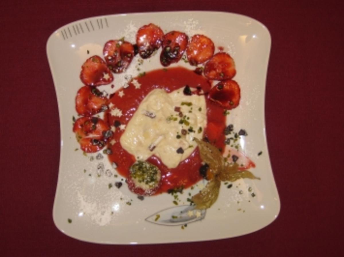 Bilder für Cantuccini-Amaretto-Creme auf Erdbeeren - Rezept