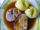 Spanferkel-Rollbraten mit Biersoße und Klößen - Rezept