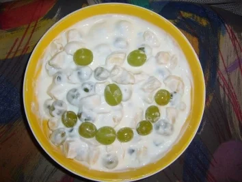 Zwischenmahlzeit: Trauben und Banane machen es sich im Jo-Qua gemütlich - Rezept - Bild Nr. 2