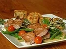 Schweinemedaillons auf Rosmarinspieß, Servietten-Olivenknödel - Rezept - Bild Nr. 9