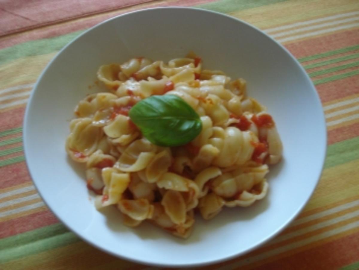 Bilder für Nudeln in Tomatensauce mal einfach - Rezept