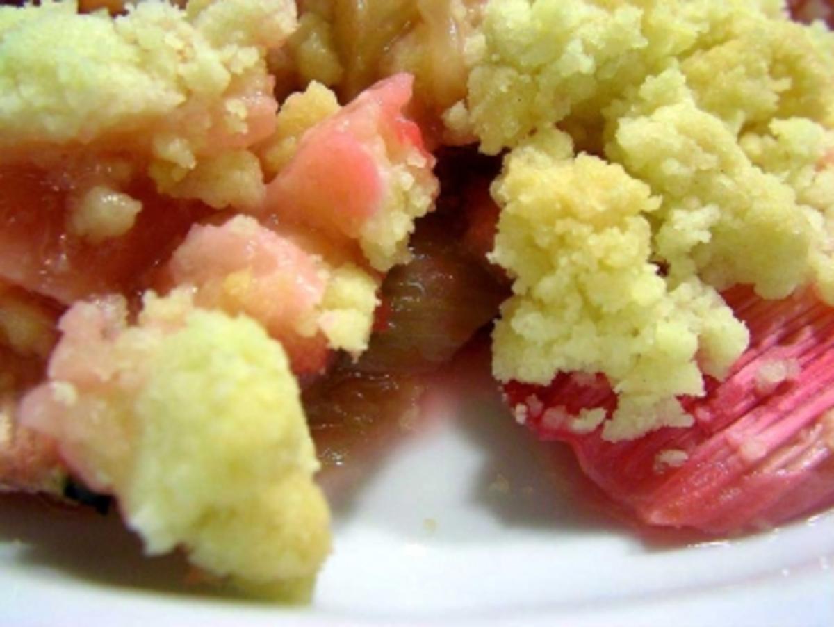 Gerries Rhubarb Crumble with Custard - Rezept - Bild Nr. 6