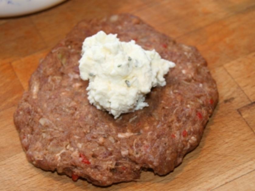 Hack: Bifteki gefüllt - einfach - von border Hack: Bifteki gefüllt - einfach - von border