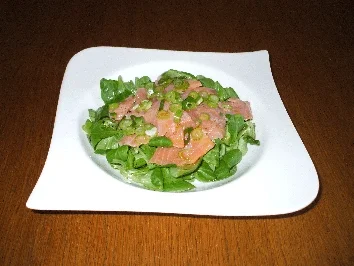 Zitronen-Lachs auf Feldsalat - Rezept