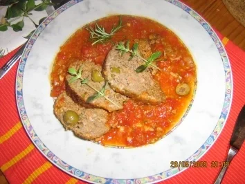 Rezept: Oliven-Hackbraten mit Oreganosoße Oliven-Hackbraten mit Oreganosoße - Rezept