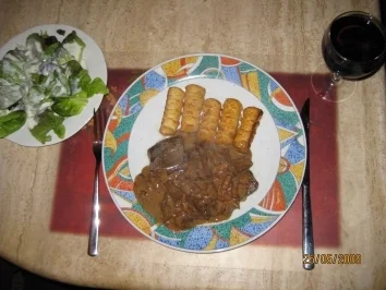 Rinderhüftsteak mit Preiselbeeren in Madeira - Rezept