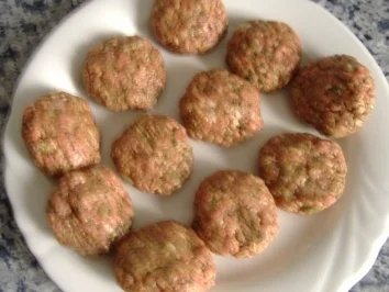 Rezept: Köfte in Auberginen Köfte in Auberginen - Rezept