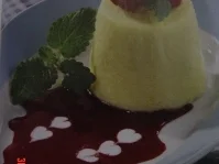 Grießpudding mit Himbeerpüree - Rezept