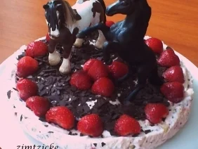 Torte : Ein Traum : " Erdbeer-Eistorte !! " - Rezept - Bild Nr. 7