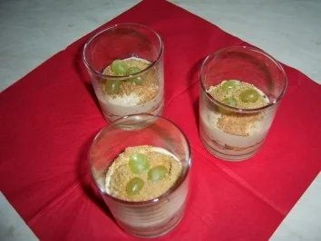 Amerettini-Traubencreme - Rezept