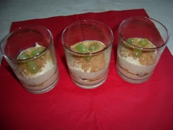 Amerettini-Traubencreme - Rezept - Bild Nr. 2