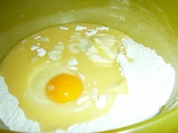 Kuchen: Rhabarber-Schmand-Torte - Rezept - Bild Nr. 3