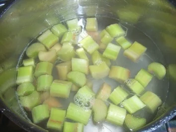 Kuchen: Rhabarber-Schmand-Torte - Rezept - Bild Nr. 5