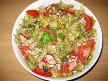Sommersalat mit Kernöldressing - Rezept - Bild Nr. 3