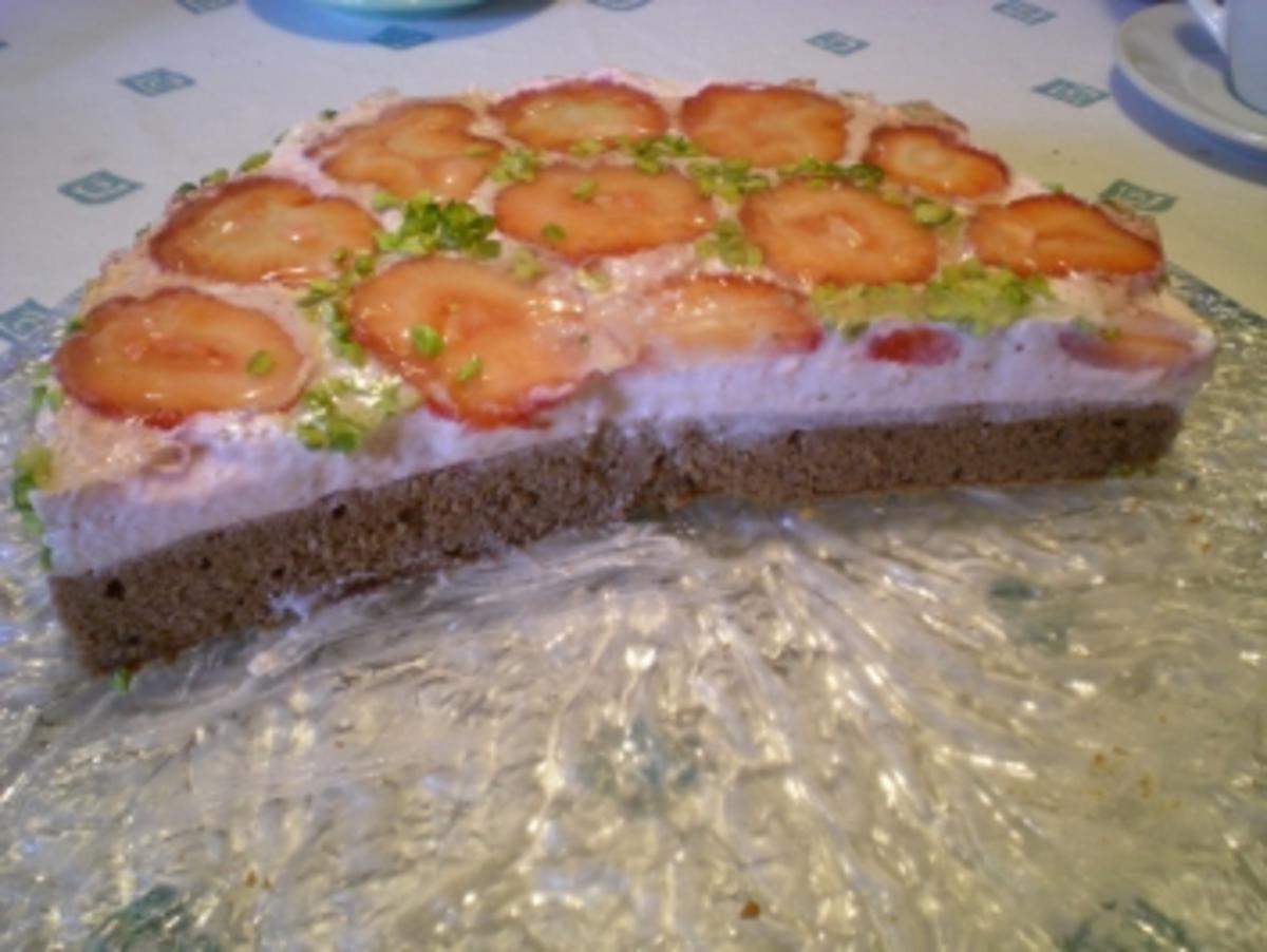 Erfrischende Erdbeer Torte mit Sauerrahm - Rezept - Bild Nr. 9