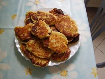 Rezept: Quarkkeulchen mit Vorsuppe Quarkkeulchen mit Vorsuppe - Rezept