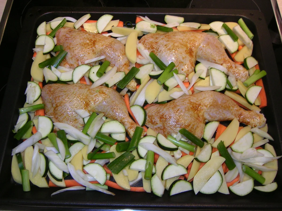 Hähnchenschenkel auf dem Backblech - Rezept - Bild Nr. 2