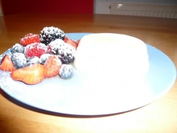 Rezept: Mandelmousse mit frischen Beeren Bild Nr. 2 Mandelmousse mit frischen Beeren - Rezept - Bild Nr. 2