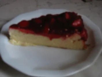 Rezept: Käsekuchen mit Erdbeerspiegel Bild Nr. 2 Käsekuchen mit Erdbeerspiegel - Rezept - Bild Nr. 2