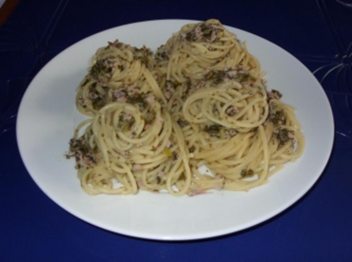 Spaghettinester mit grüner Schinkensoße - Rezept - Bild Nr. 3