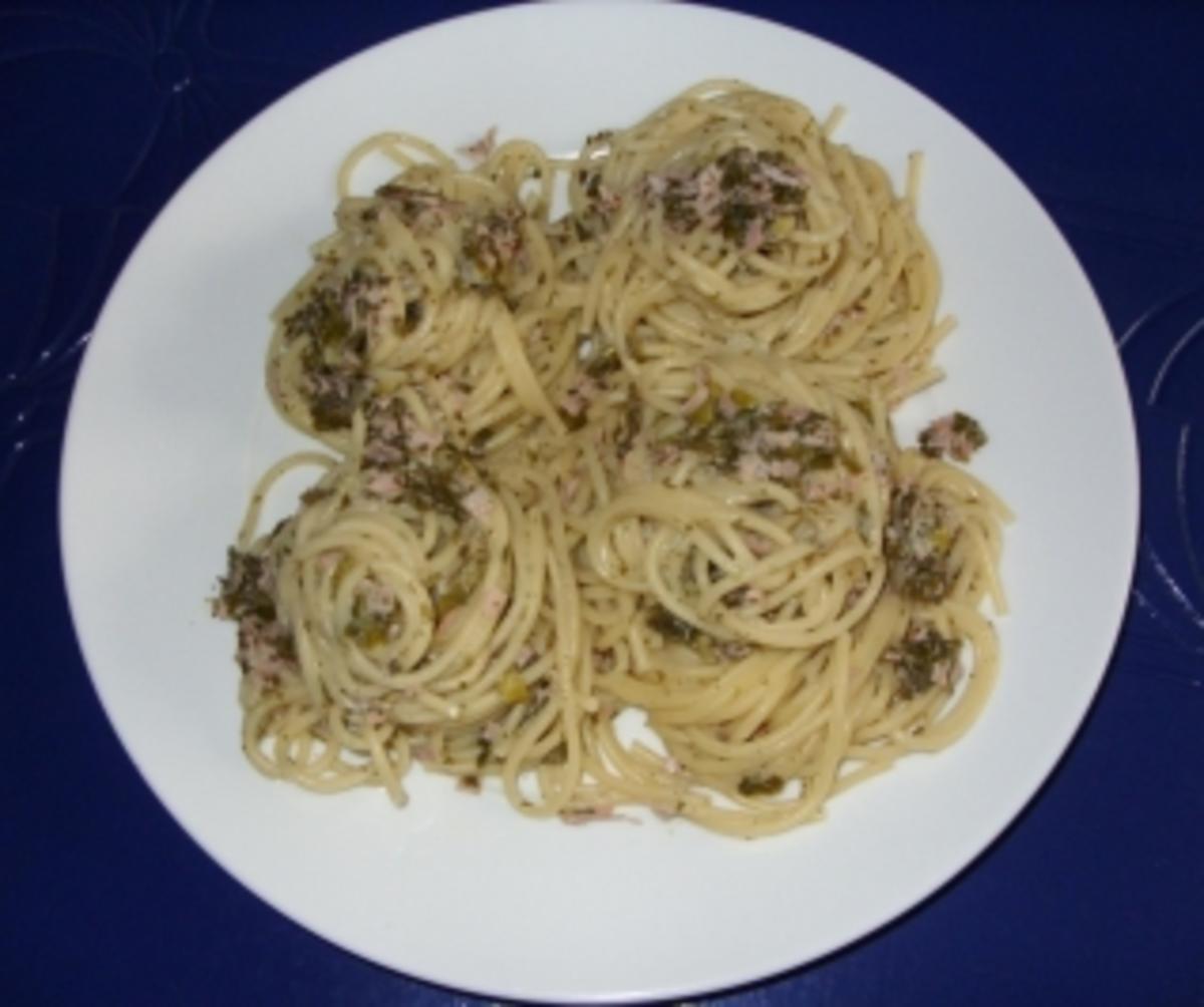 Spaghettinester mit grüner Schinkensoße - Rezept - Bild Nr. 4