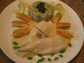 Rezept: Schollenfilet mit einer leichten Senfsauce, Gemüsebündchen & Kräuterreis Schollenfilet mit einer leichten Senfsauce, Gemüsebündchen & Kräuterreis - Rezept