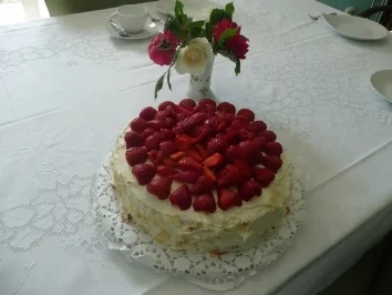 Saftige Erdbeertorte - Rezept - Bild Nr. 3