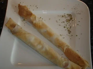 Yufka-Röllchen mit leckerer Füllung...ähnlich Börek - Rezept