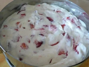 weltbeste Erdbeer-Marzipan-Joghurt-Torte - Rezept - Bild Nr. 12