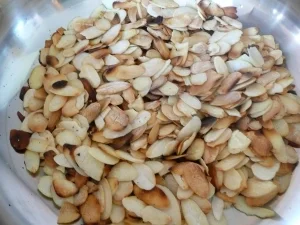 weltbeste Erdbeer-Marzipan-Joghurt-Torte - Rezept - Bild Nr. 13