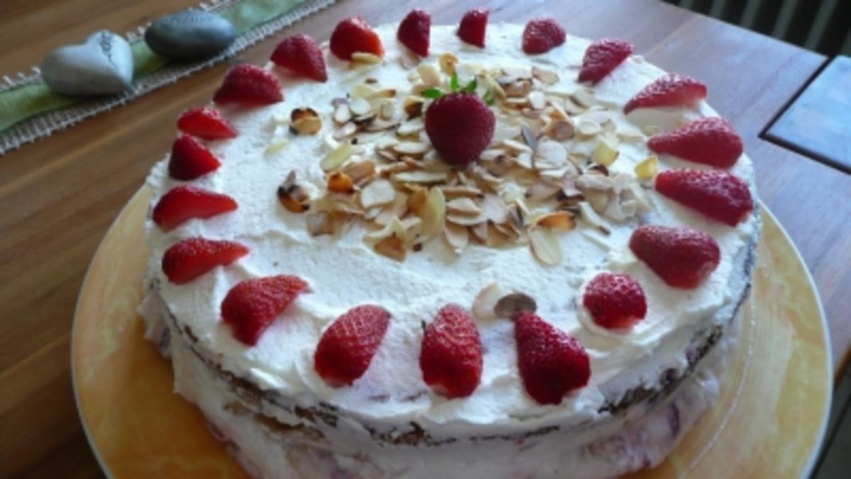 weltbeste Erdbeer-Marzipan-Joghurt-Torte - Rezept - kochbar.de