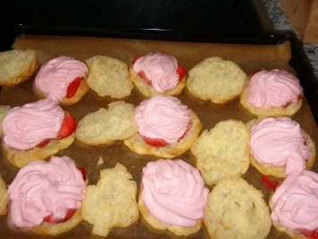 Windbeutel mit Erdbeersahne - Rezept - Bild Nr. 7