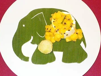 Rezept: Pandanus-Panacotta mit Mango und Passionsfrucht Pandanus-Panacotta mit Mango und Passionsfrucht - Rezept