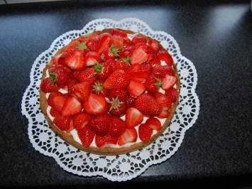 Kuchen/Gebäck ~ Sommerliche Erdbeertorte - Rezept - Bild Nr. 3