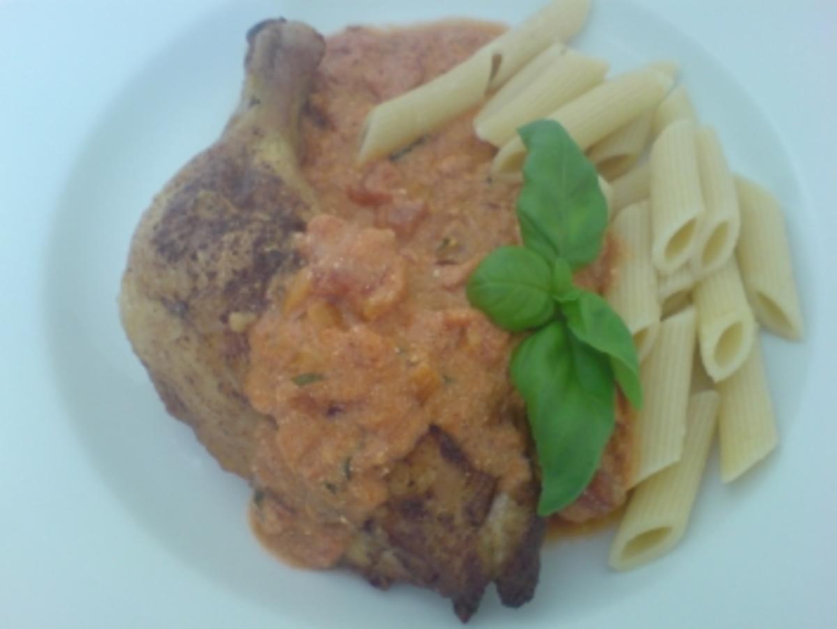 Hähnchenschenkel mit einer Rocotta-Tomaten-Basilikum-Sauce - Rezept