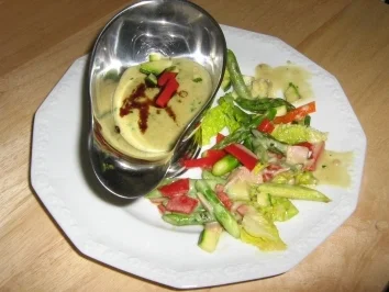 Rezept: Knackiges, buntes Gemüse mit Mehlschwitze in grün Knackiges, buntes Gemüse mit Mehlschwitze in grün - Rezept