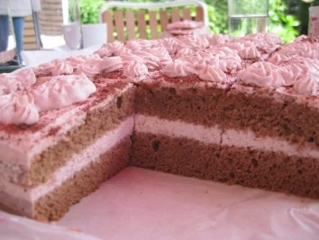 "Saftige Erdbeerschnitten" - Rezept - Bild Nr. 2