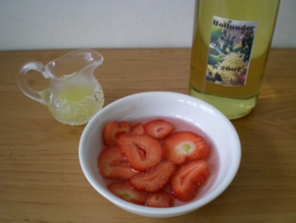 Cocktails & Drinks:  Erdbeer - Hollunder - Rezept - Bild Nr. 2